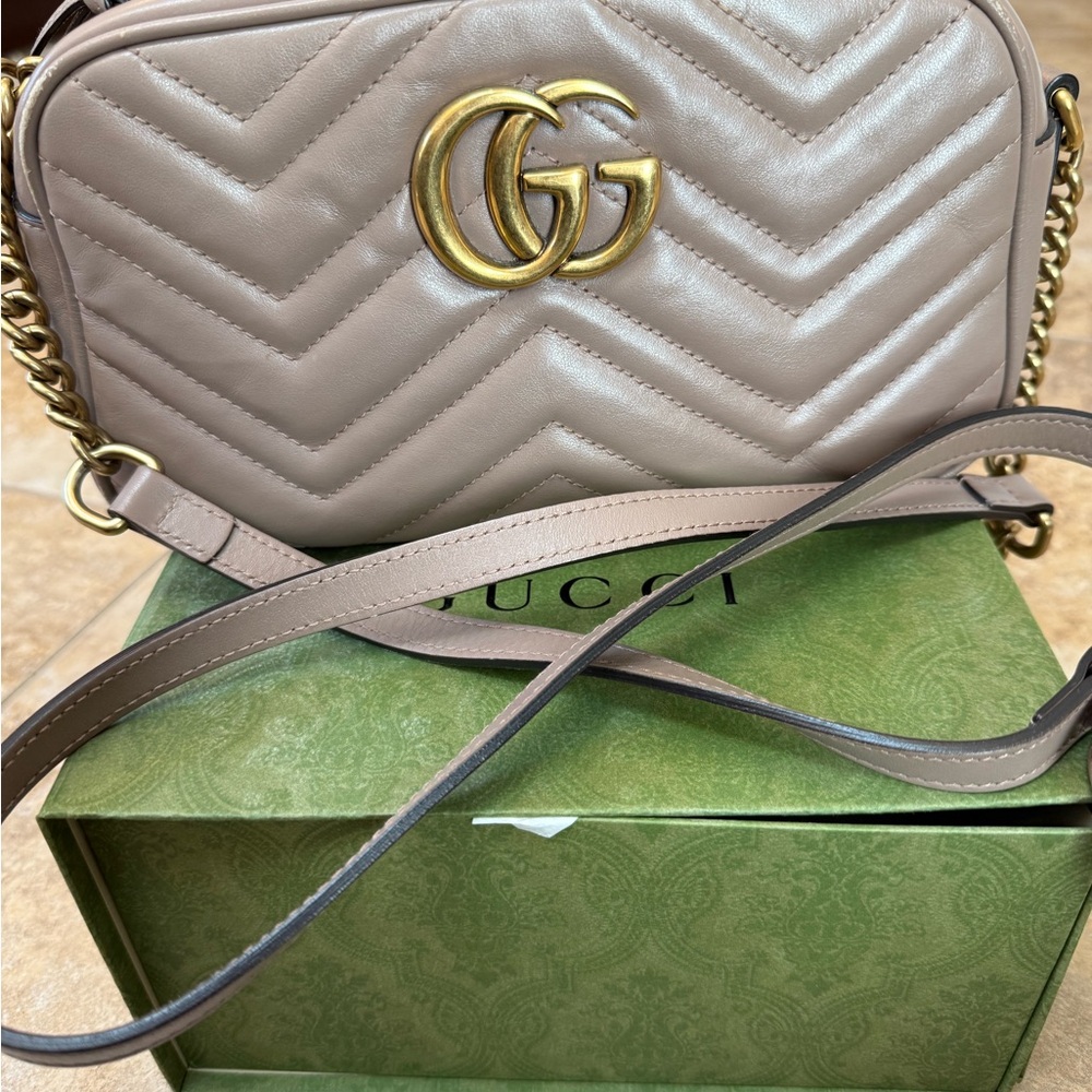 Gucci beige leather GG Marmont chevron crossbody with gold hardware